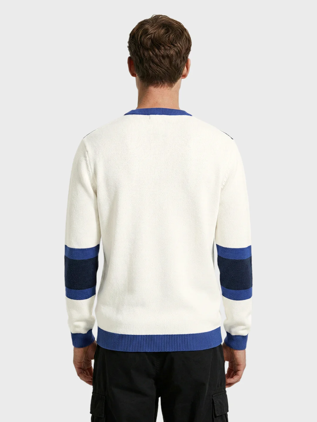 Men's Blue Slim Fit Graphic Printed Casual T-Shirt - Image 4