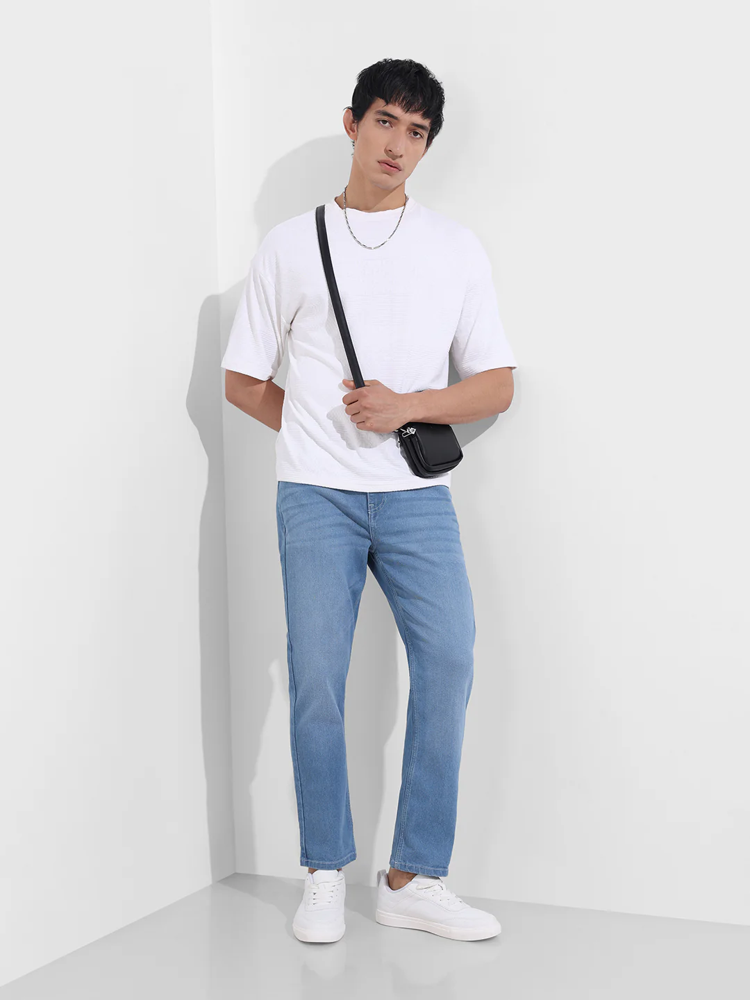 Men's Blue Slim Fit Solid Casual Jeans - Image 2