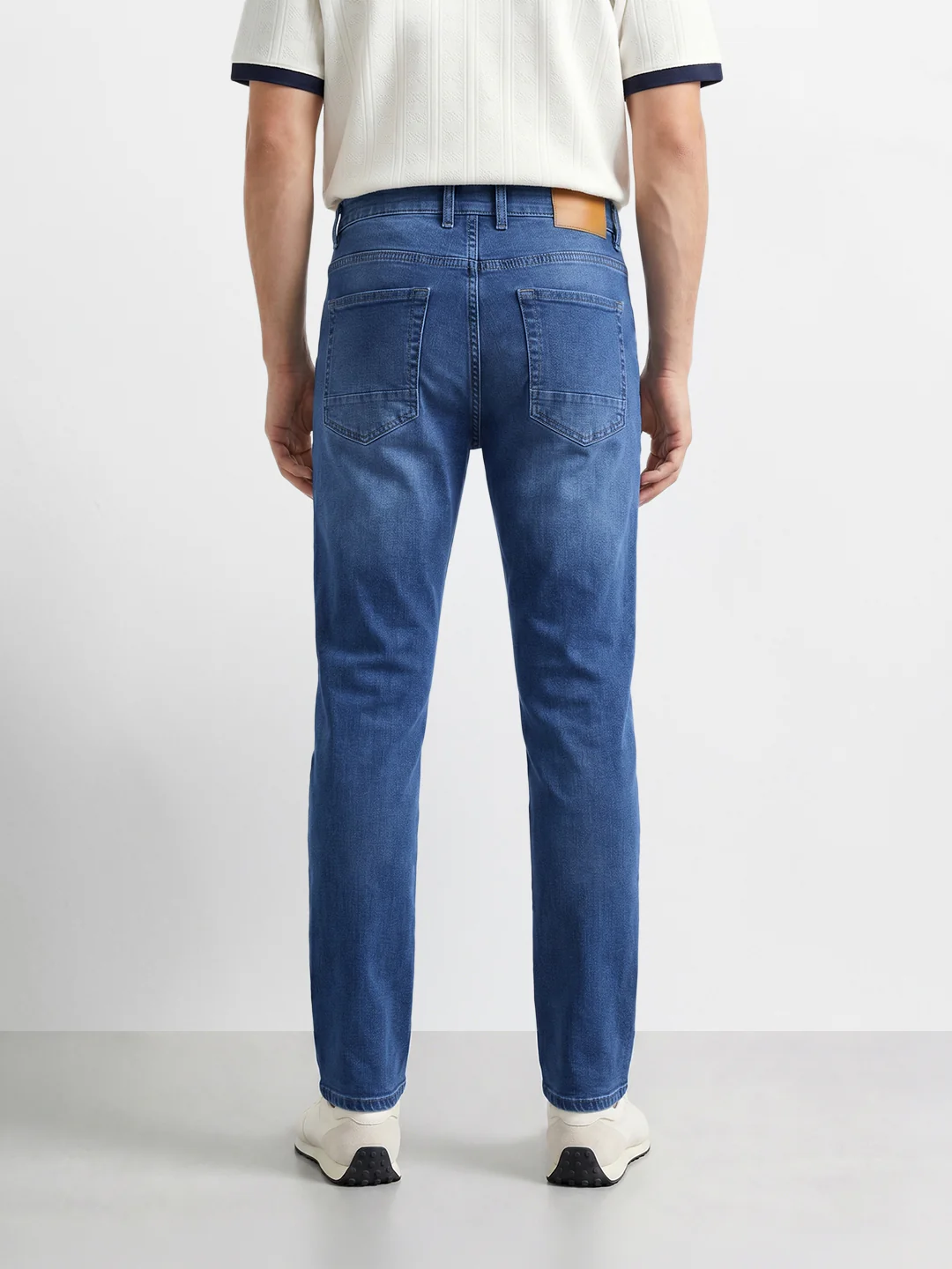 Men's Blue Slim Fit Solid Casual Jeans - Image 4