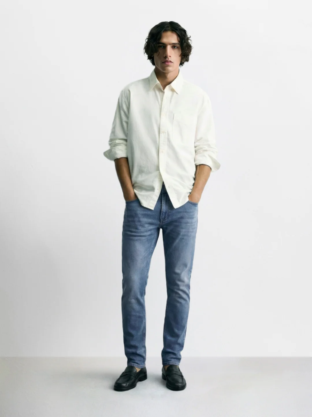Men's Blue Slim Fit Solid Casual Jeans - Image 4