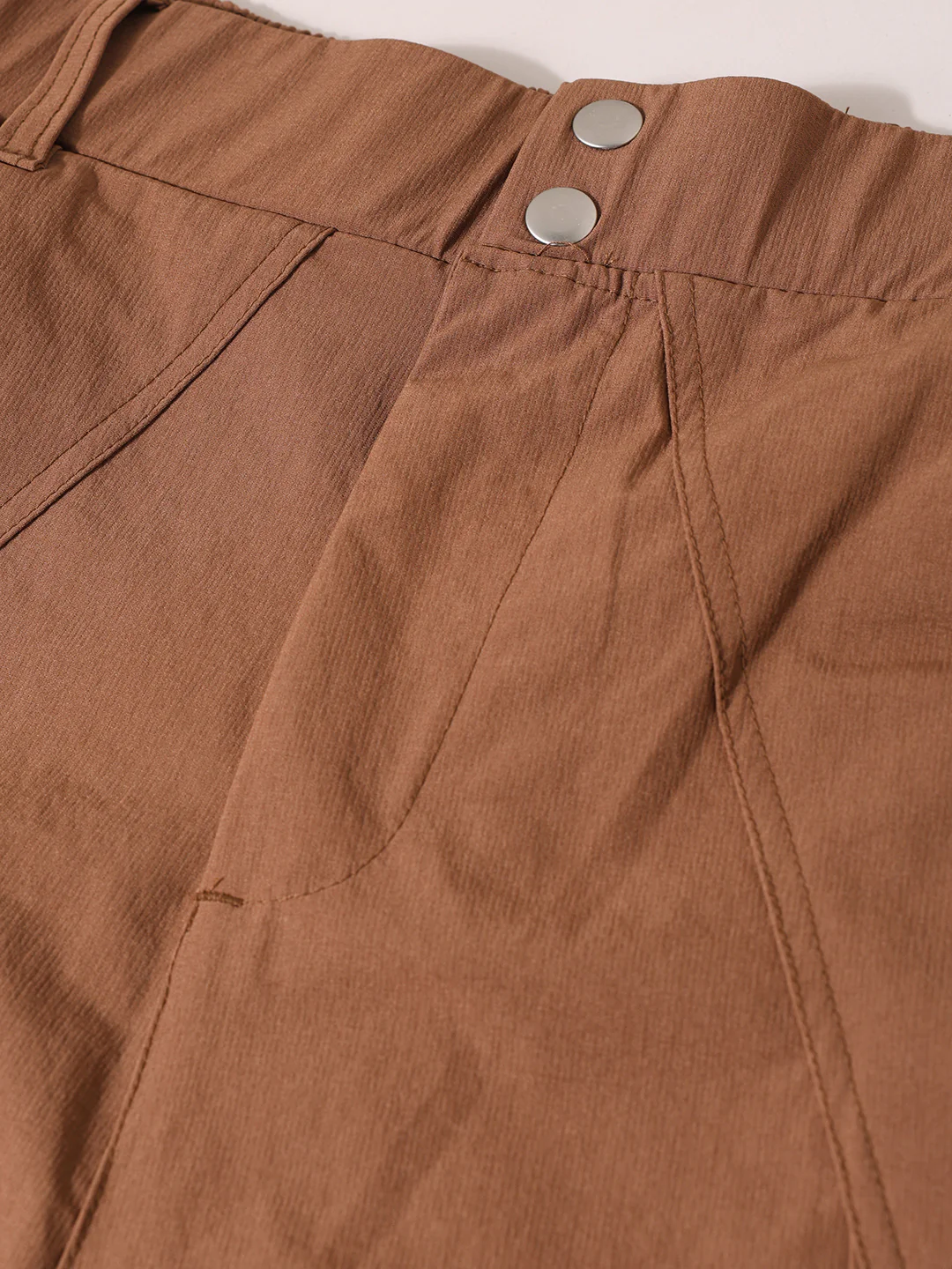 Men's Brown Loose Fit Solid Utility Trousers - Image 5