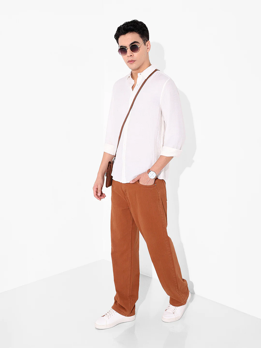 Men's Brown Relaxed Fit Solid Casual Jeans - Image 2