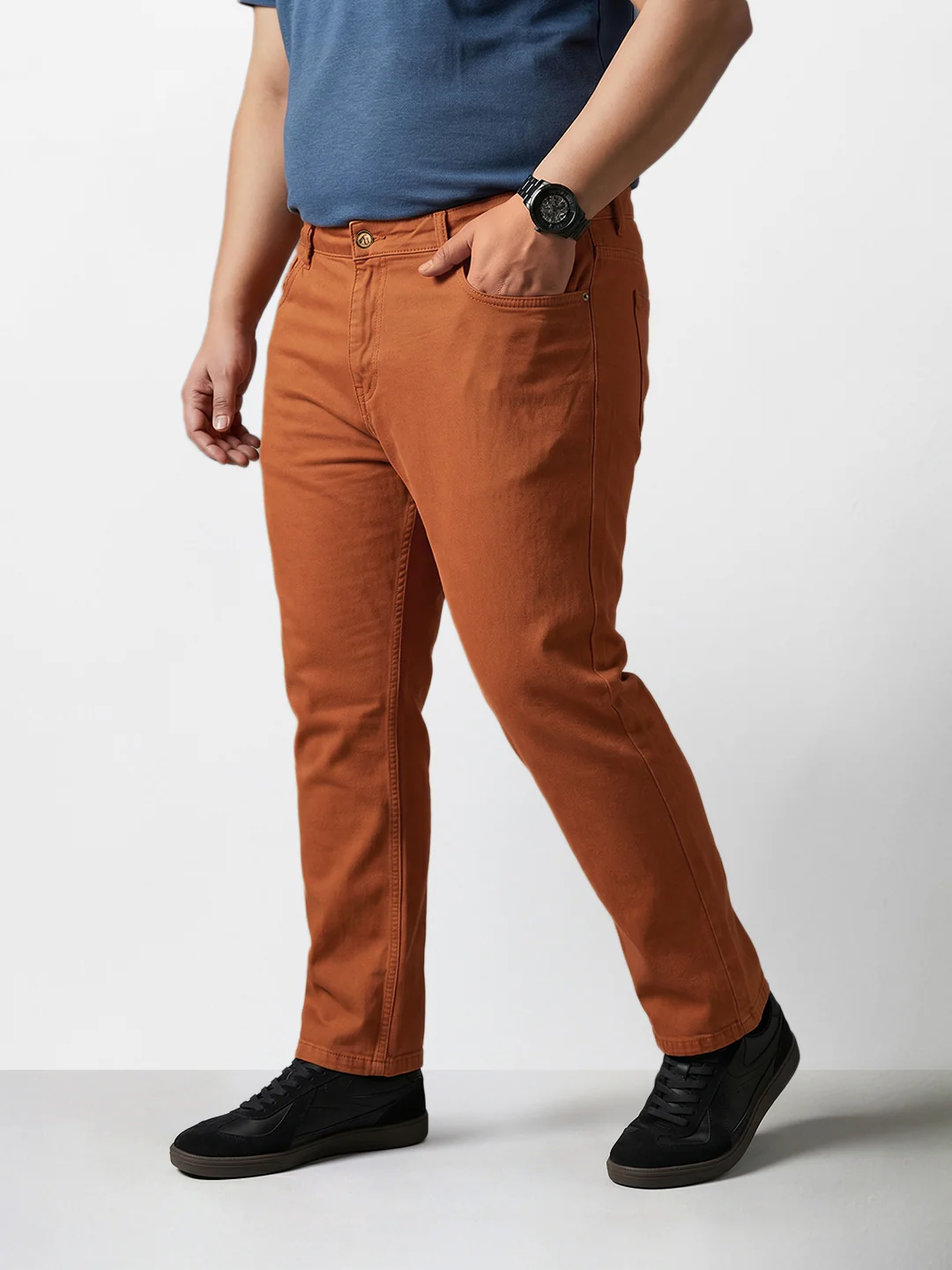 Men's Brown Relaxed Fit Solid Casual Jeans - Image 2