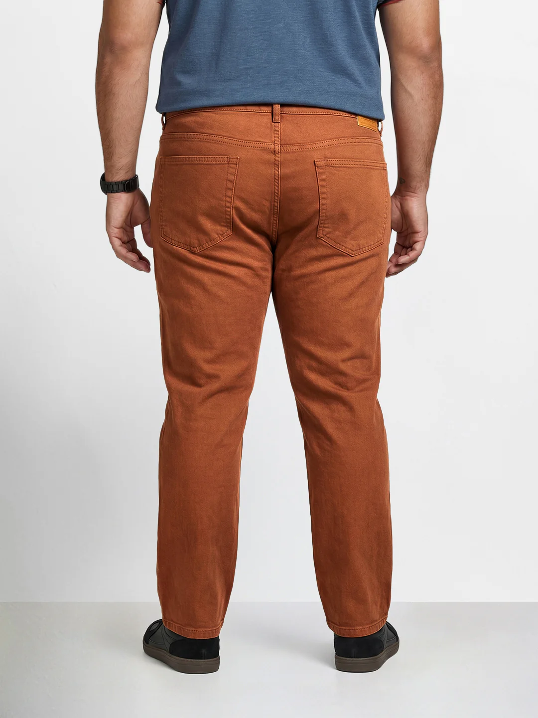 Men's Brown Relaxed Fit Solid Casual Jeans - Image 3