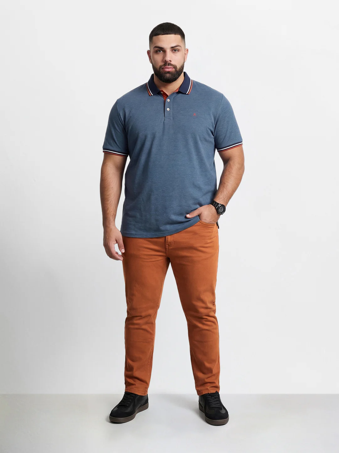 Men's Brown Relaxed Fit Solid Casual Jeans - Image 4