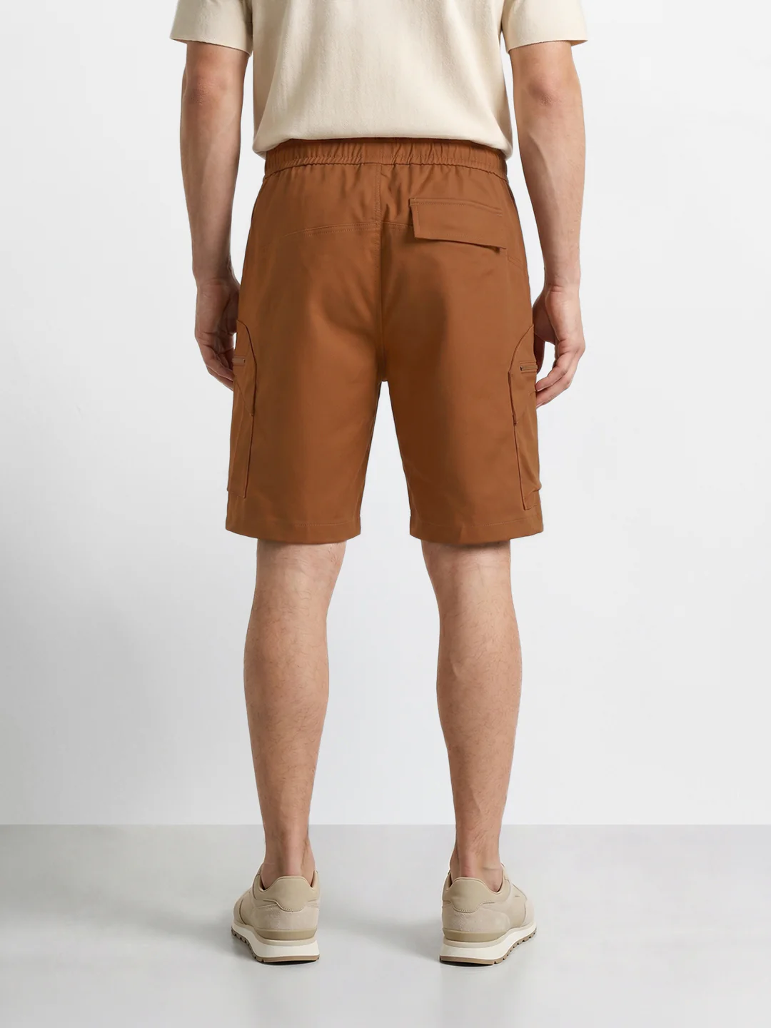 Men's Brown Relaxed Fit Solid Utility Shorts - Image 5