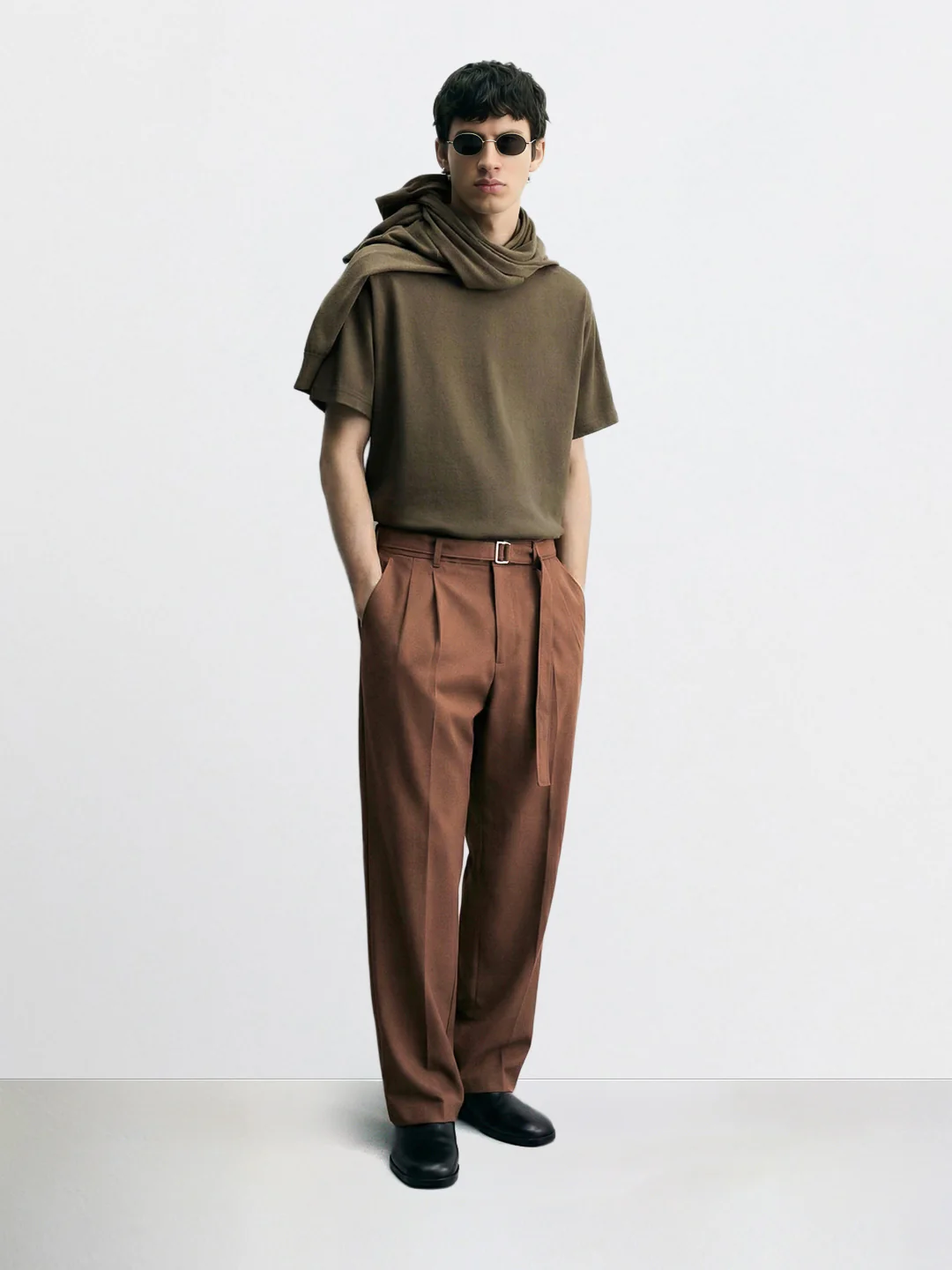 Men's Brown Relaxed Fit Solid Utility Trousers - Image 3
