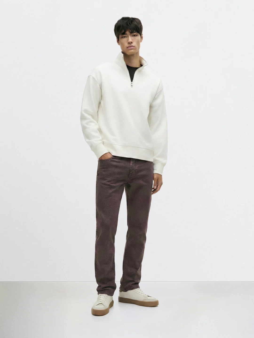 Men's Brown Slim Fit Solid Casual Jeans - Image 3