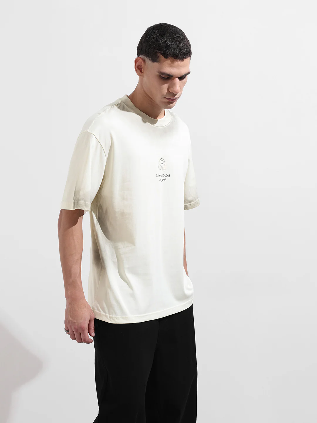 Men's Cream Relaxed Fit Graphic Printed 240 GSM Street Wear T-Shirt - Image 5