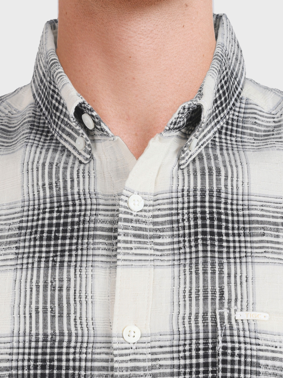 Men's Cream Slim Fit Checkered Casual Shirt - Image 3