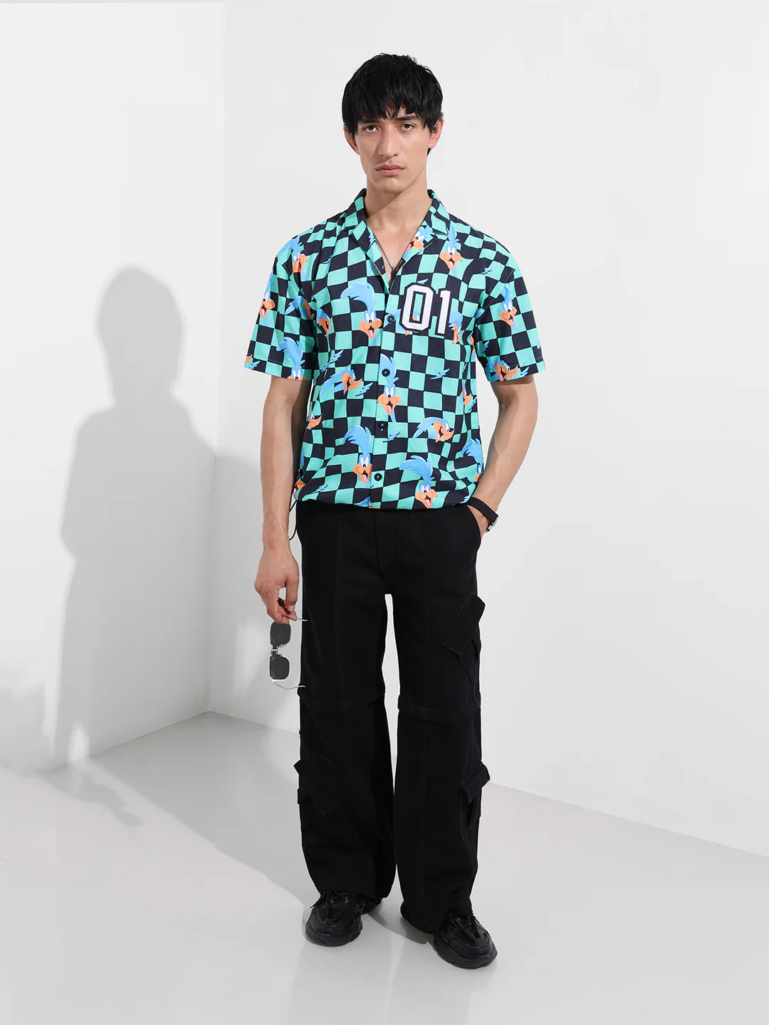 Men's Green Boxy Fit Looney Tunes Character Shirt - Image 2