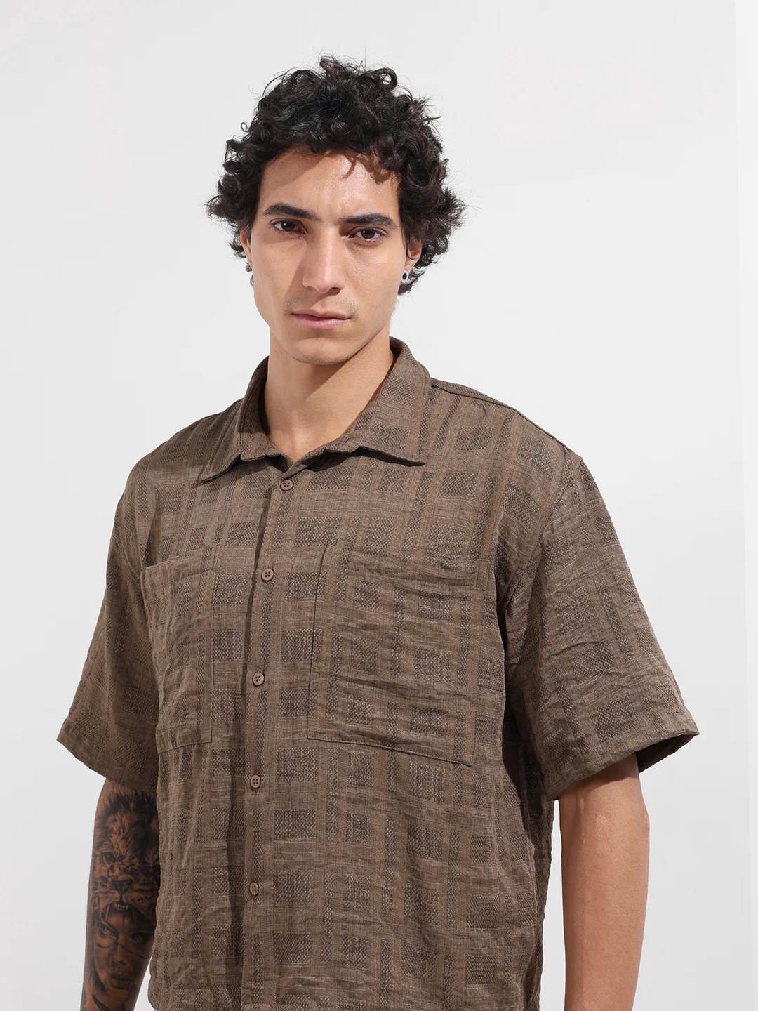 Men's Green Boxy Fit Textured Resort Wear Shirt - Image 4