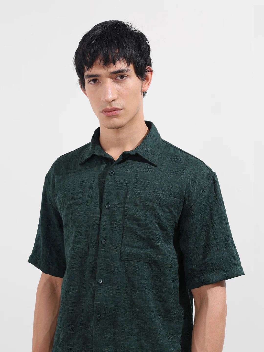 Men's Green Boxy Fit Textured Resort Wear Shirt - Image 4