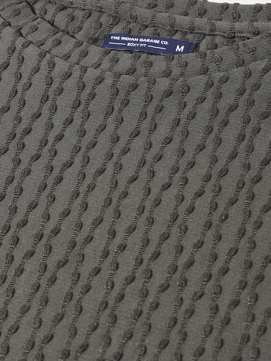 Men's Green Boxy Fit Textured Resort Wear T-Shirt - Image 5