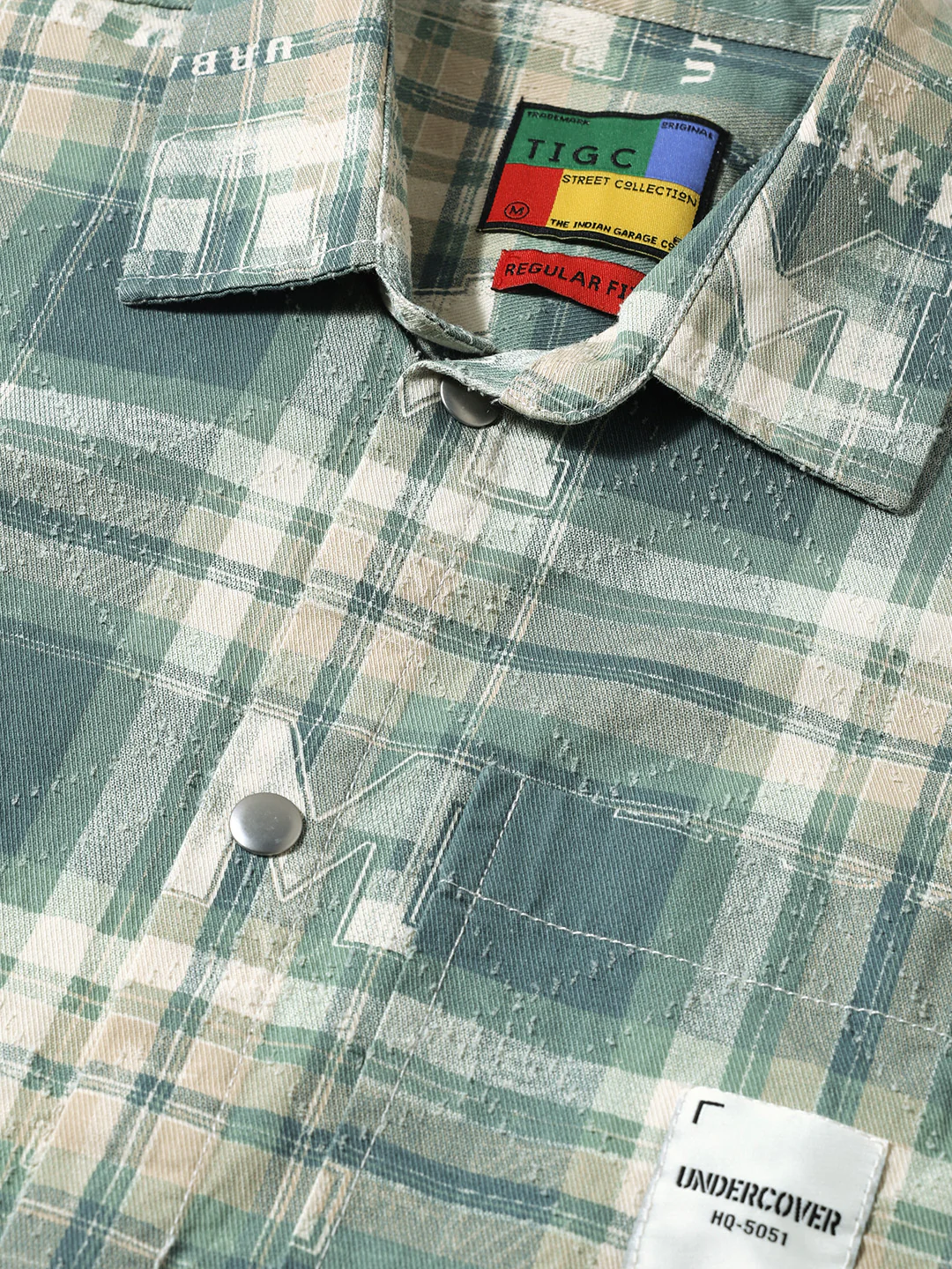 Men's Green Regular Fit Checked Casual Shirt - Image 3
