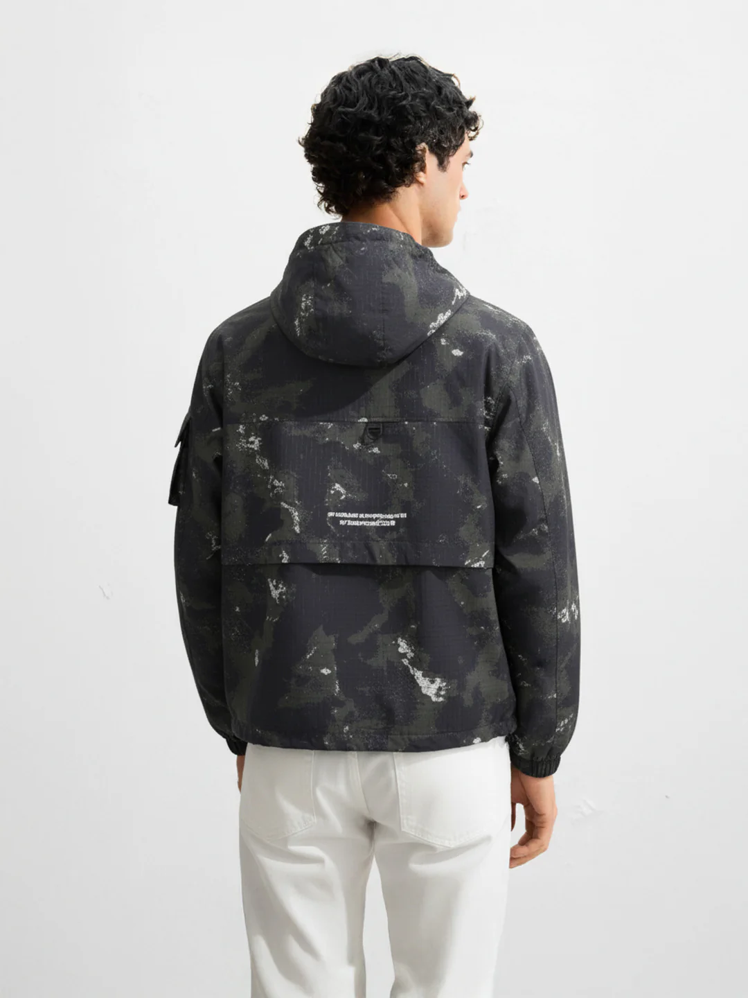 Men's Green Regular Fit Printed Casual Winter Jacket - Image 2