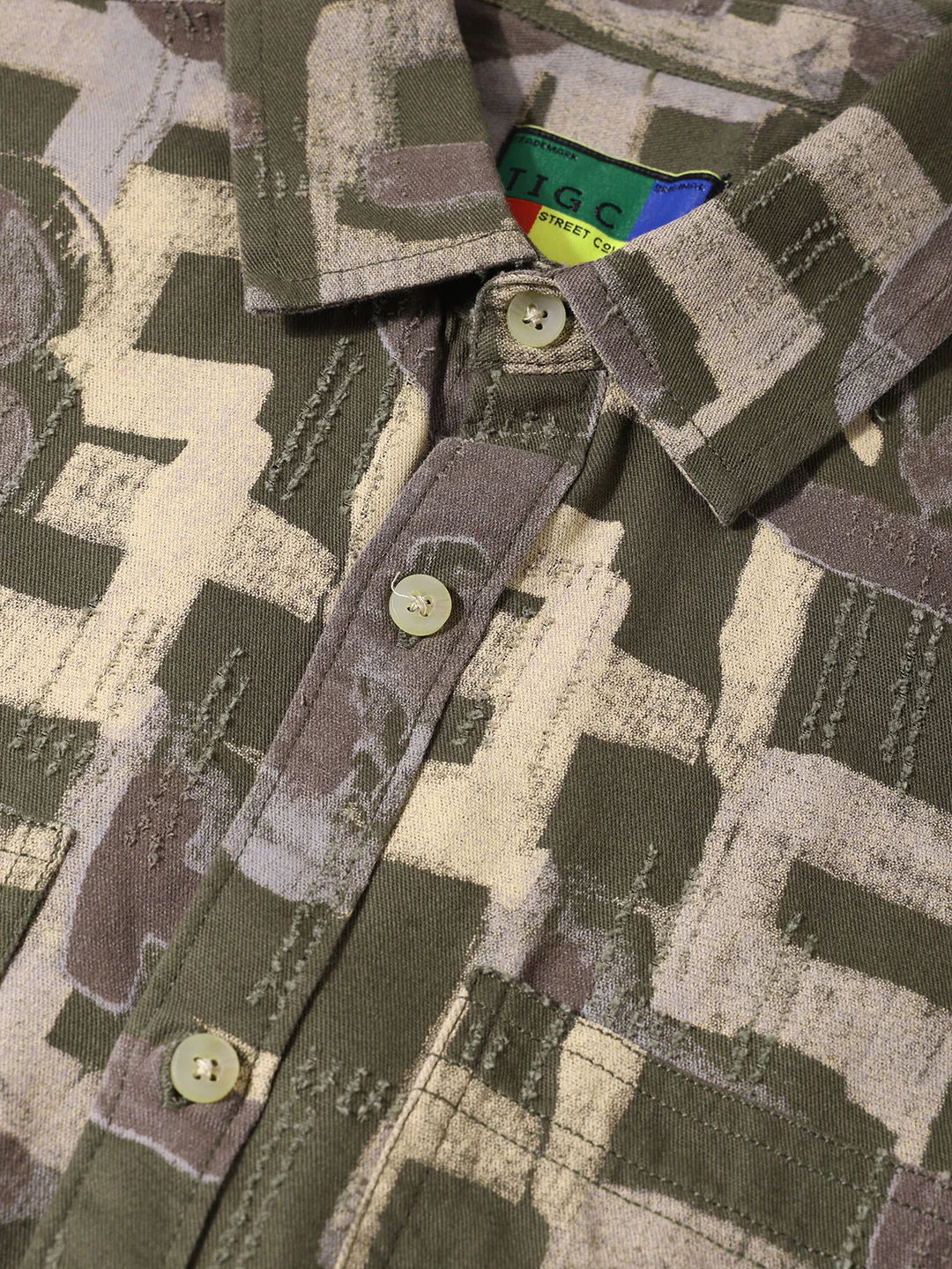 Men's Green Regular Fit Printed Casual Shirt - Image 3