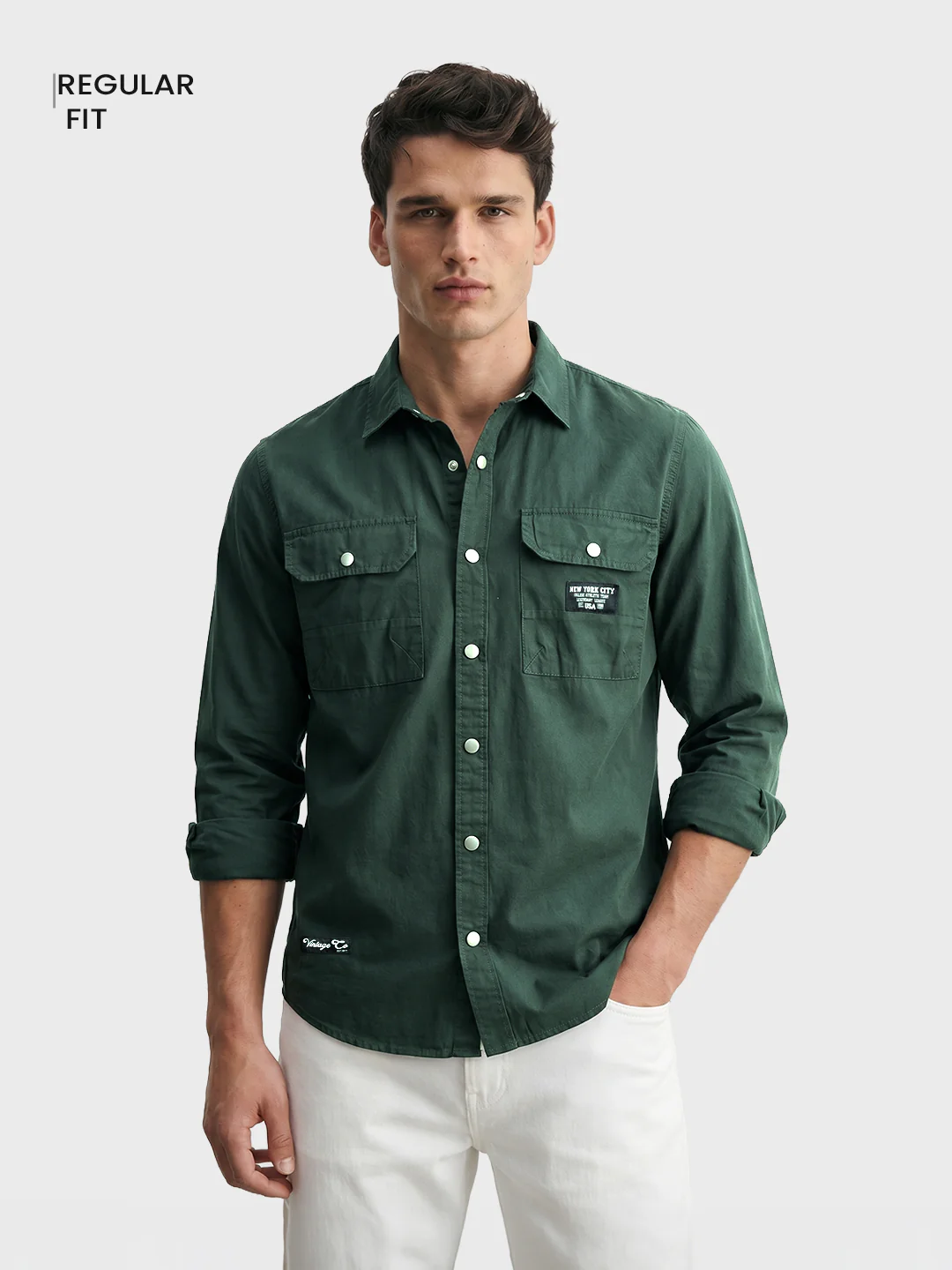 Men's Green Regular Fit Solid Casual Shirt - Image 2