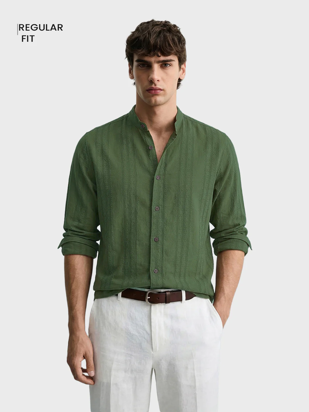 Men's Green Regular Fit Solid Casual Shirt - Image 2