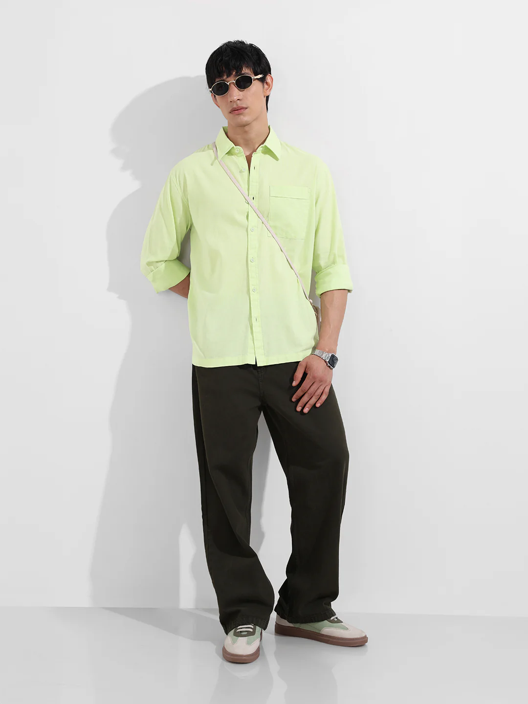 Men's Green Relaxed Fit Casual Shirt - Image 2