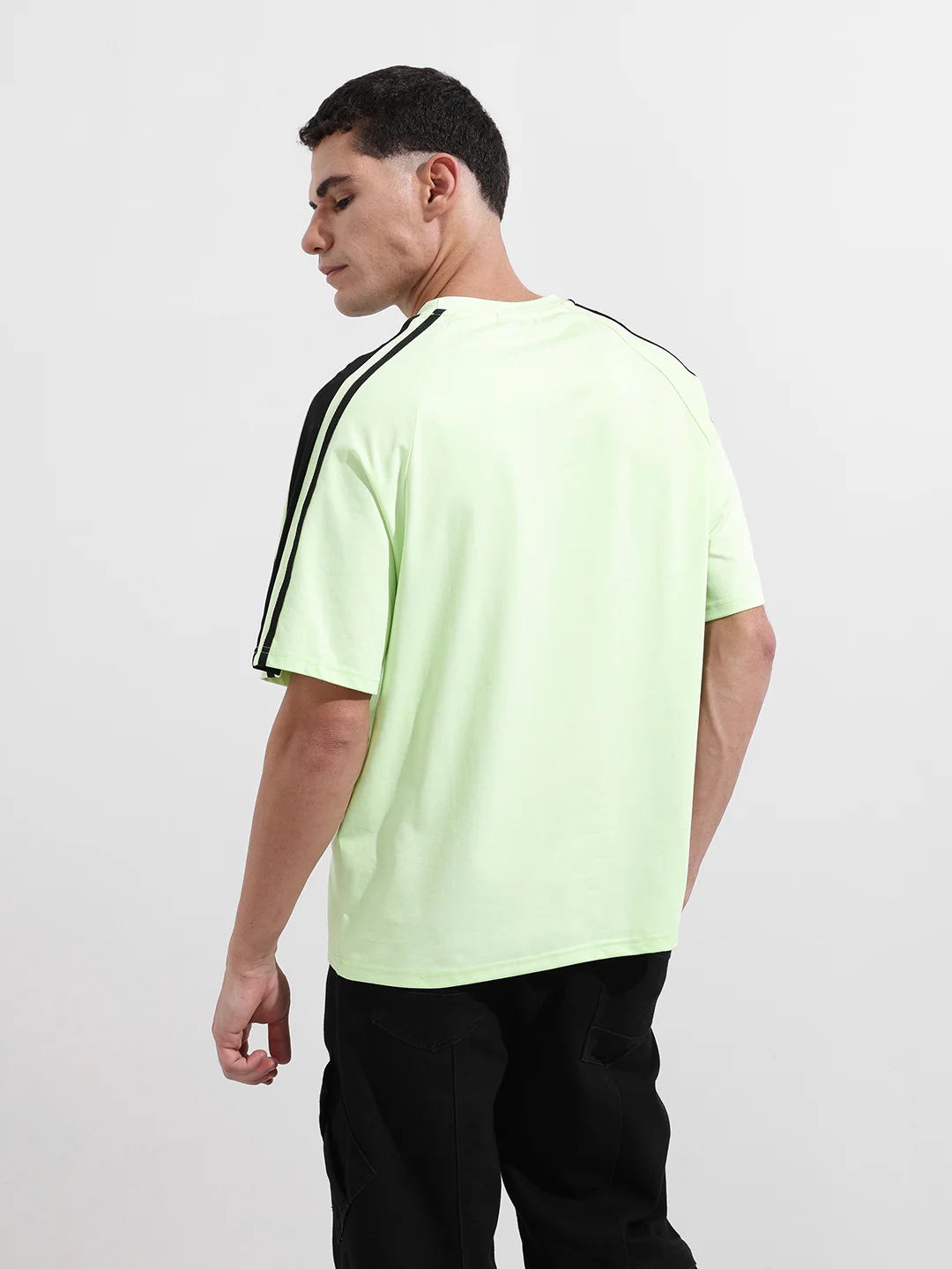 Men's Green Relaxed Fit Graphic Printed 240 GSM Street Wear T-Shirt - Image 8