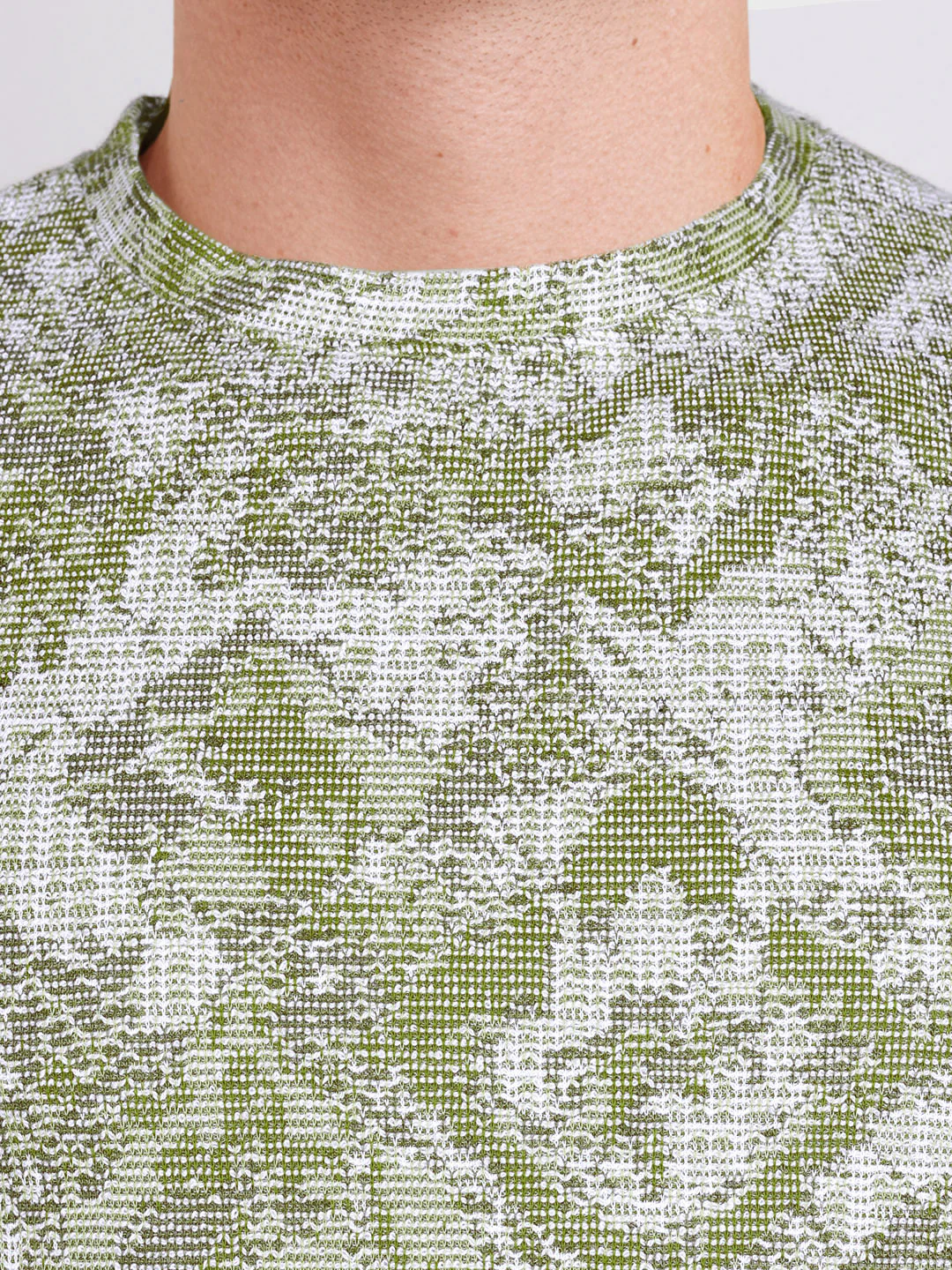 Men's Green Relaxed Fit Printed Resort Wear T-Shirt - Image 7