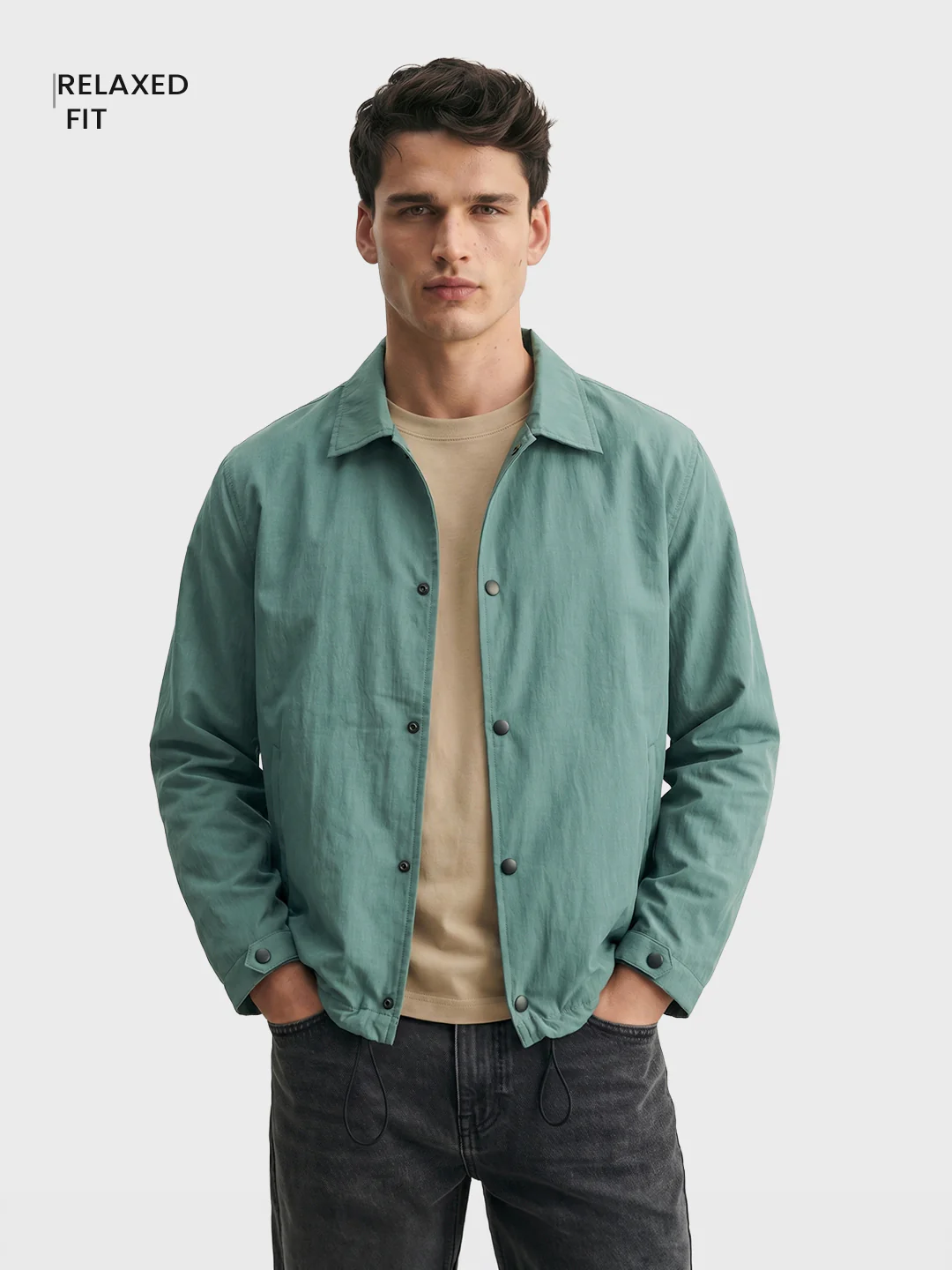 Men's Green Relaxed Fit Solid Casual Shirt - Image 2
