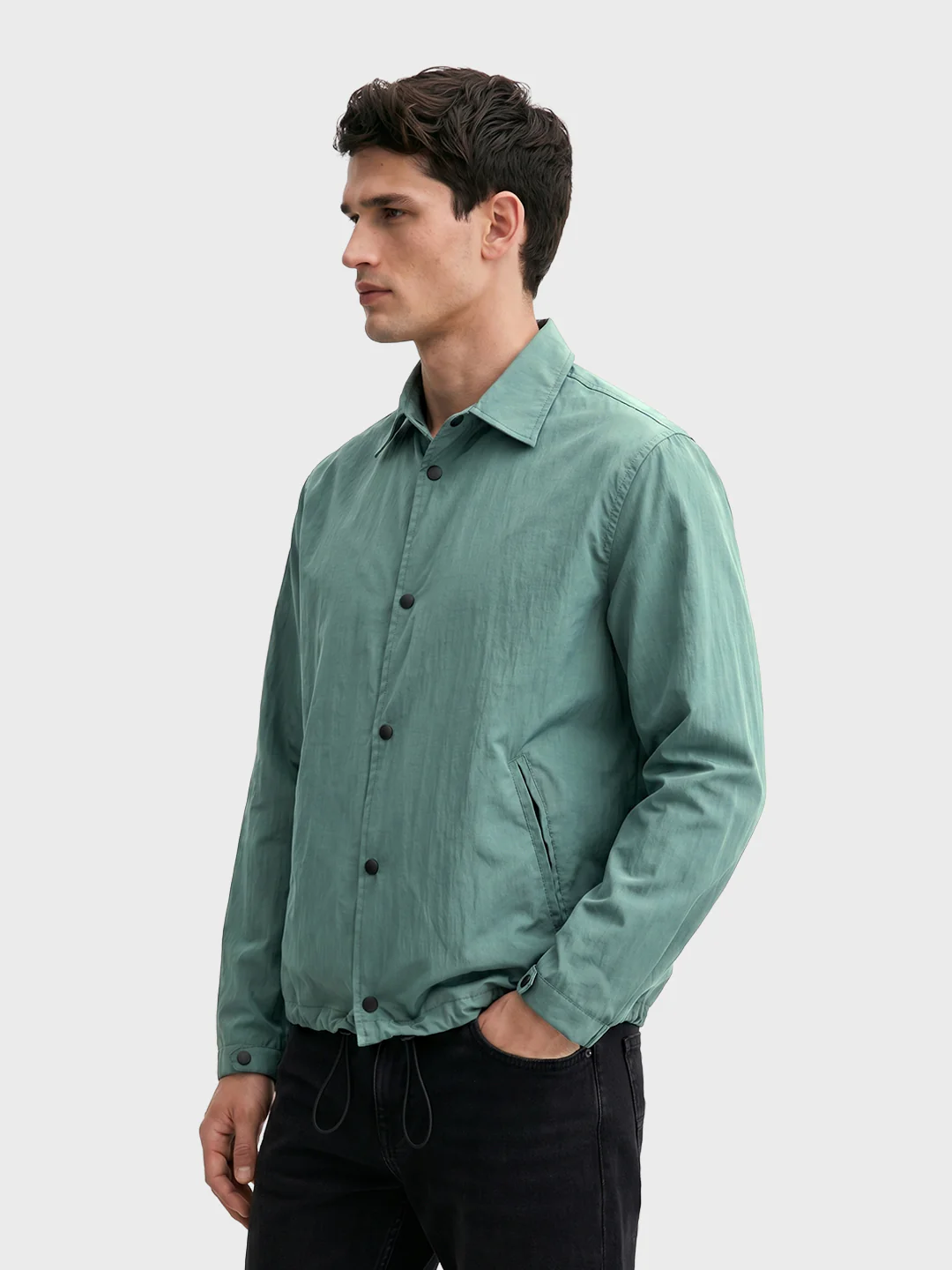 Men's Green Relaxed Fit Solid Casual Shirt - Image 3