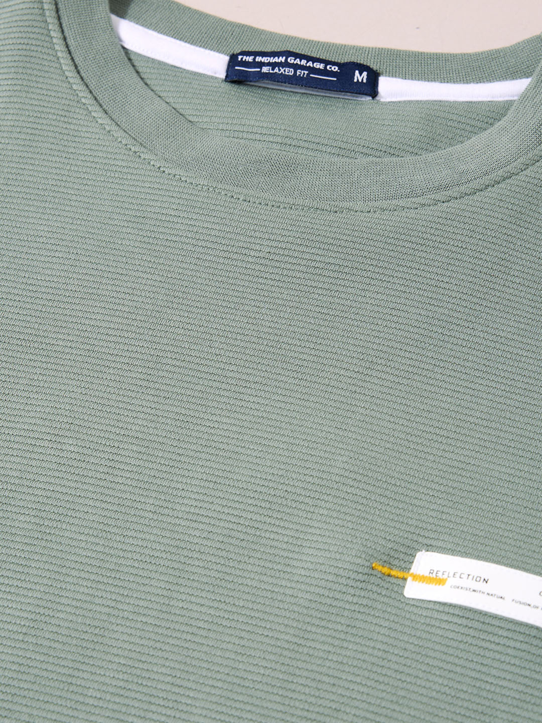 Men's Green Relaxed Fit Solid Casual T-Shirts - Image 3
