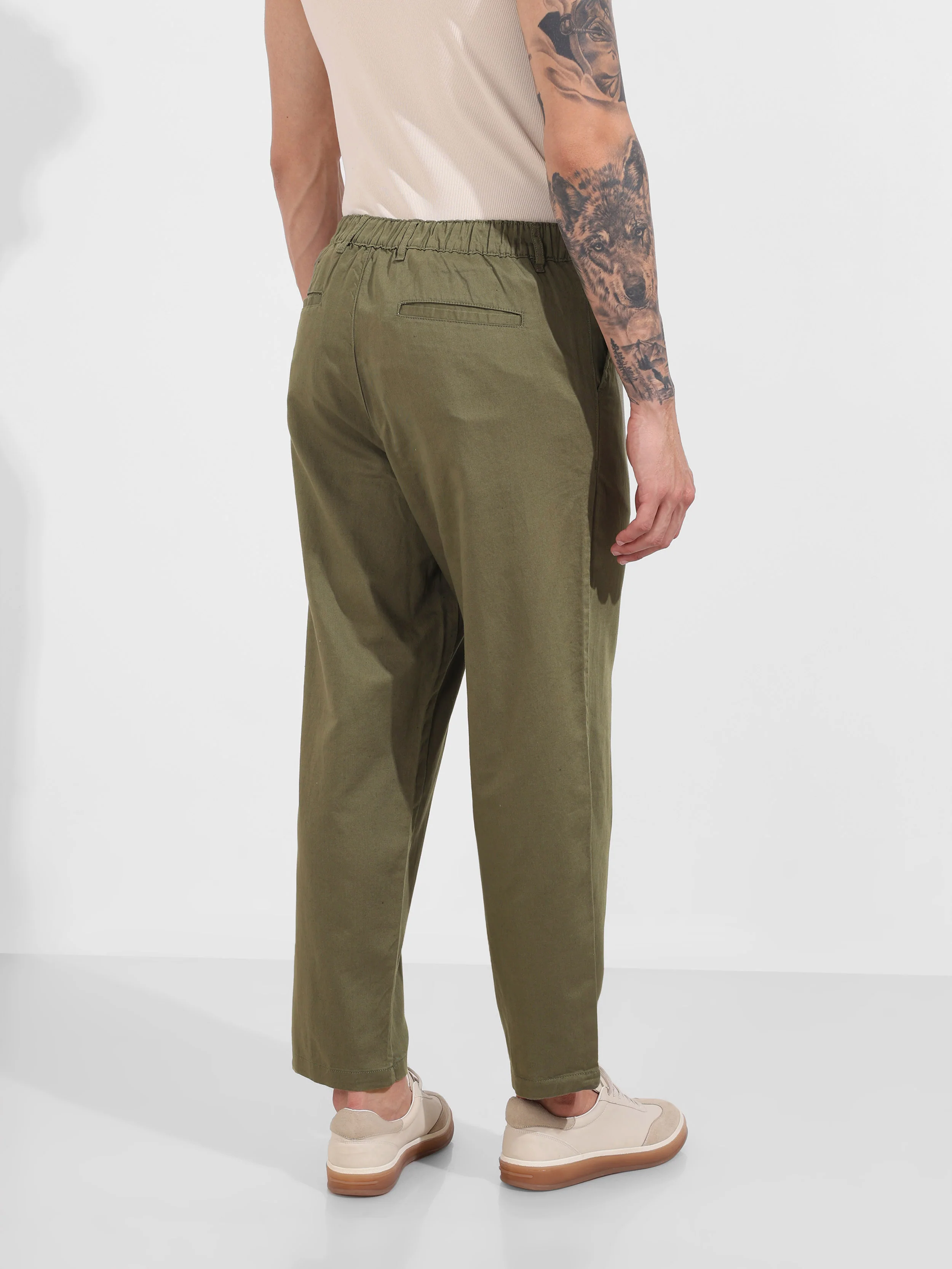 Men's Green Relaxed Fit Solid Casual Trousers - Image 6