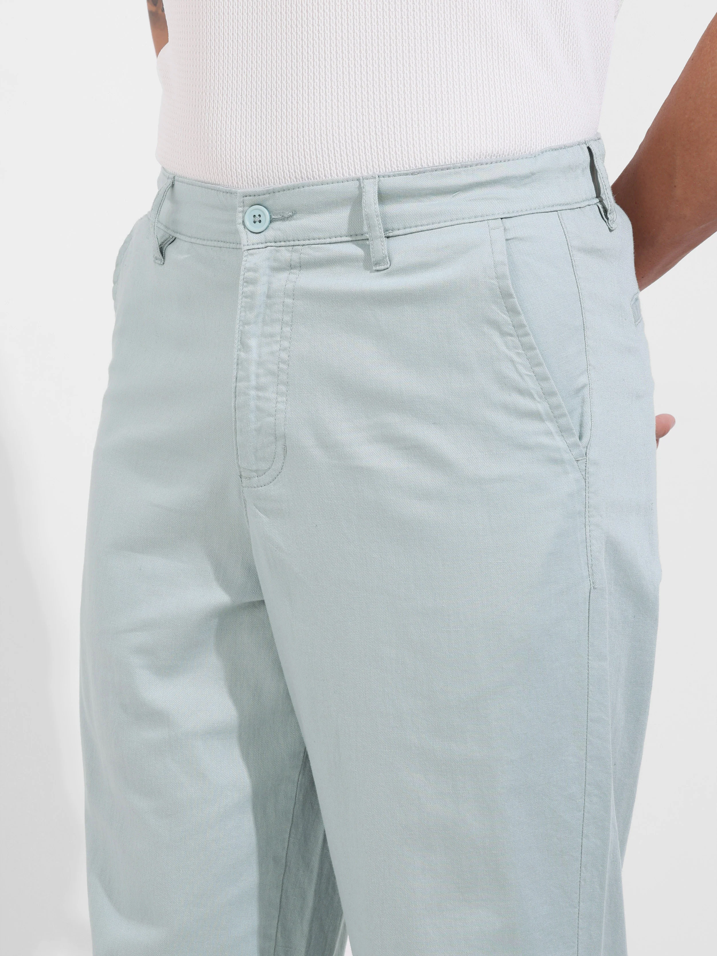 Men's Green Relaxed Fit Solid Casual Trousers - Image 5