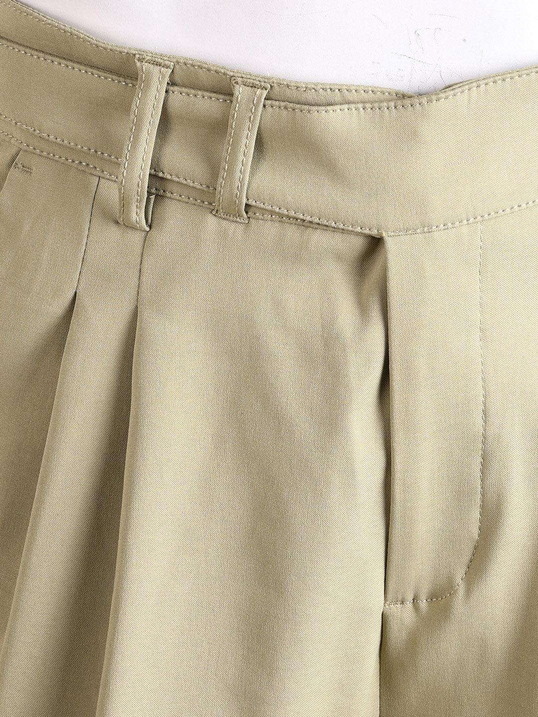 Men's Green Relaxed Fit Solid Casual Trousers - Image 8