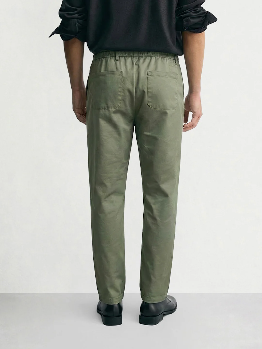 Men's Green Relaxed Fit Solid Casual Trousers - Image 2