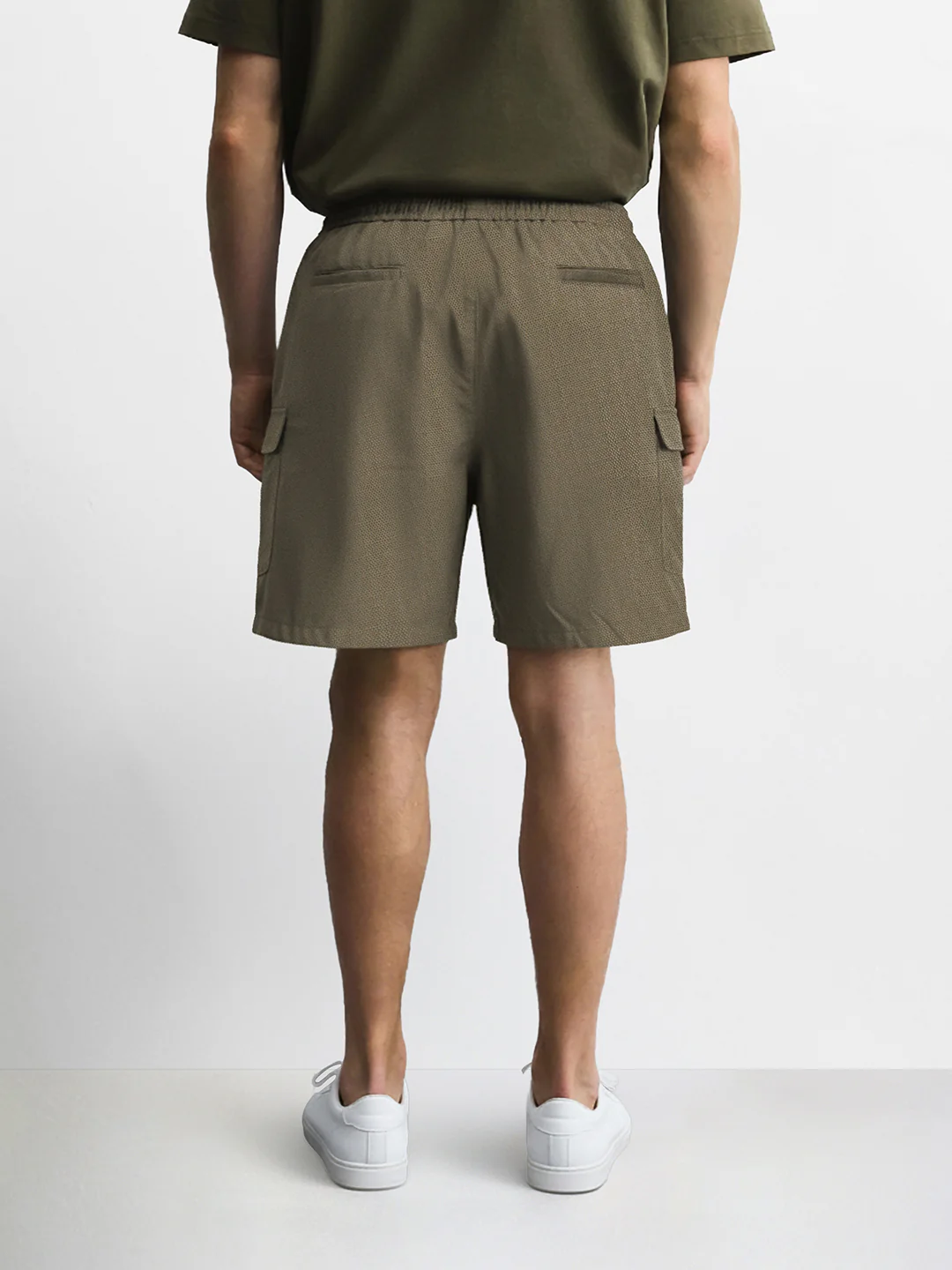 Men's Green Relaxed Fit Solid Resort Wear Shorts - Image 2