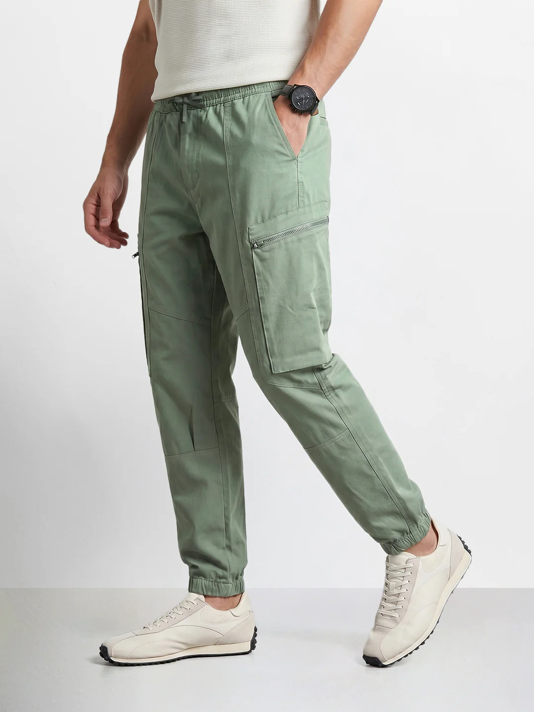 Men's Green Relaxed Fit Solid Utility Cargo - Image 4