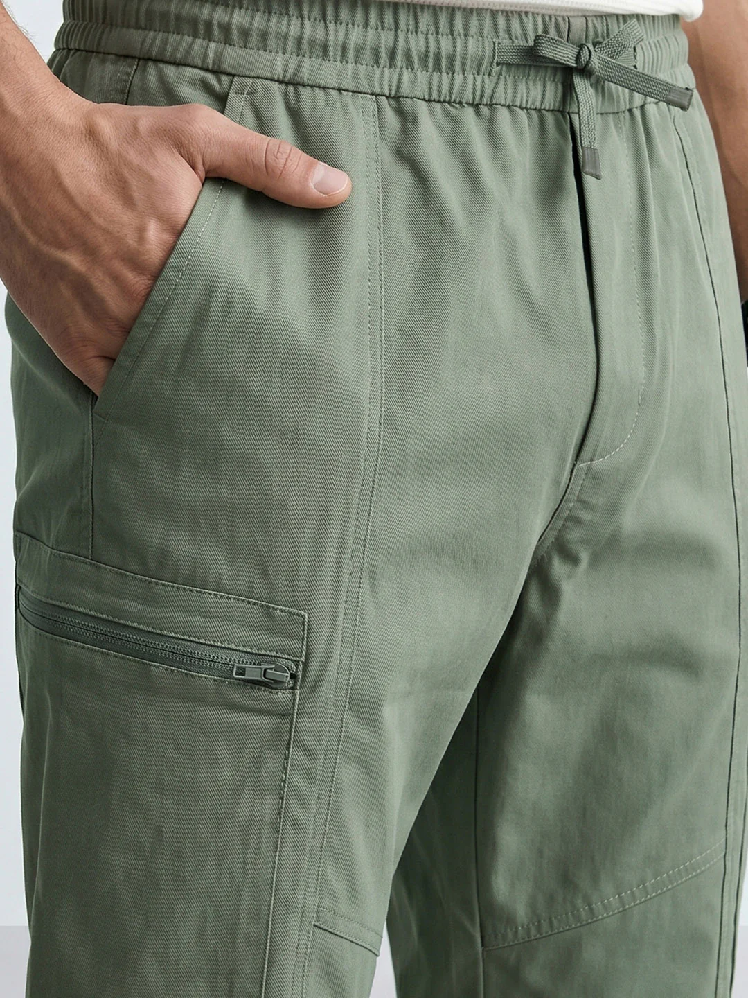 Men's Green Relaxed Fit Solid Utility Cargo - Image 7