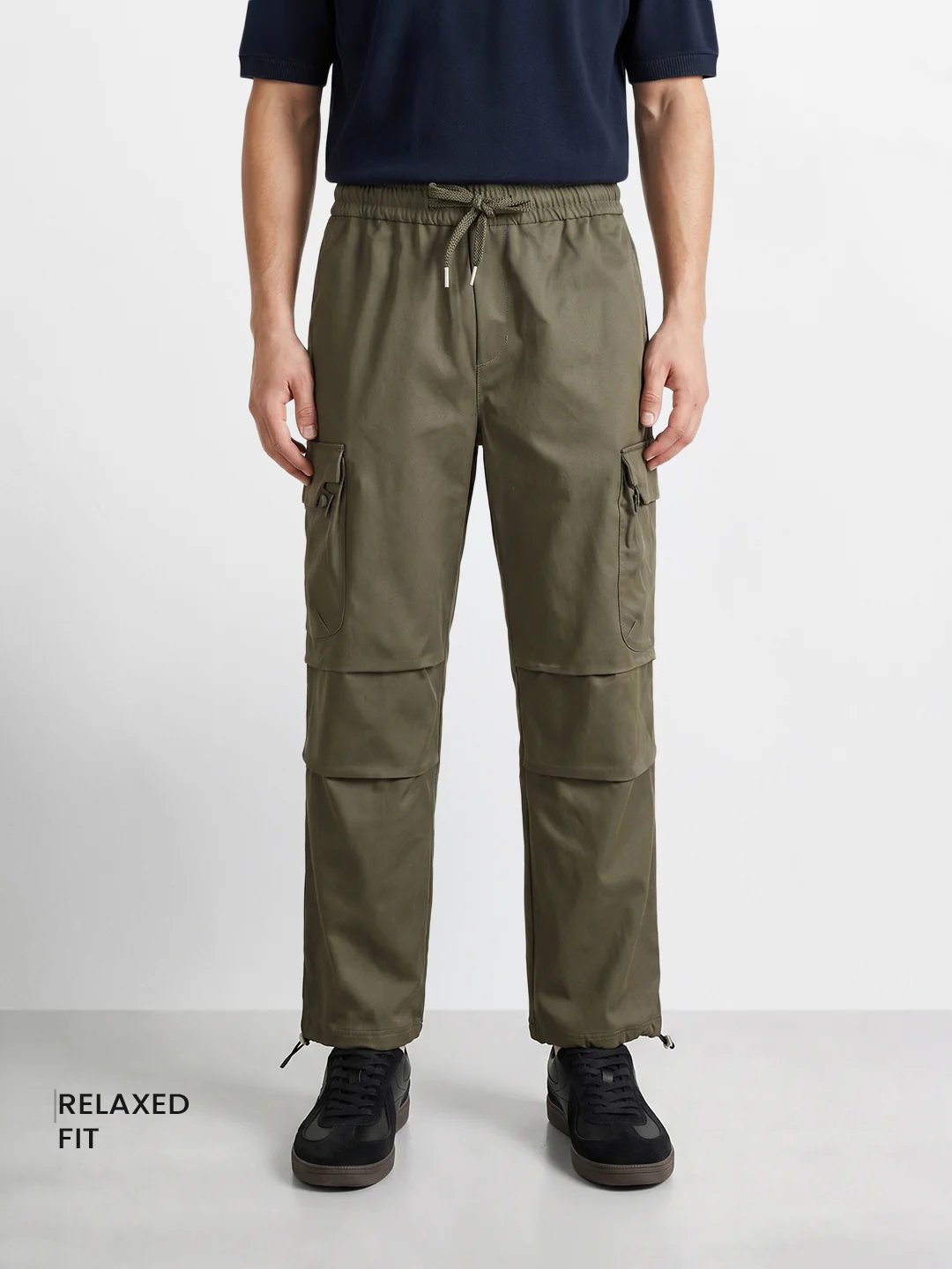 Men's Green Relaxed Fit Solid Utility Cargo - Image 2
