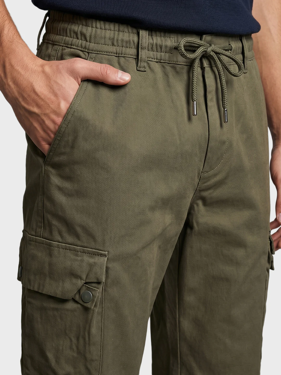 Men's Green Relaxed Fit Solid Utility Cargo - Image 8