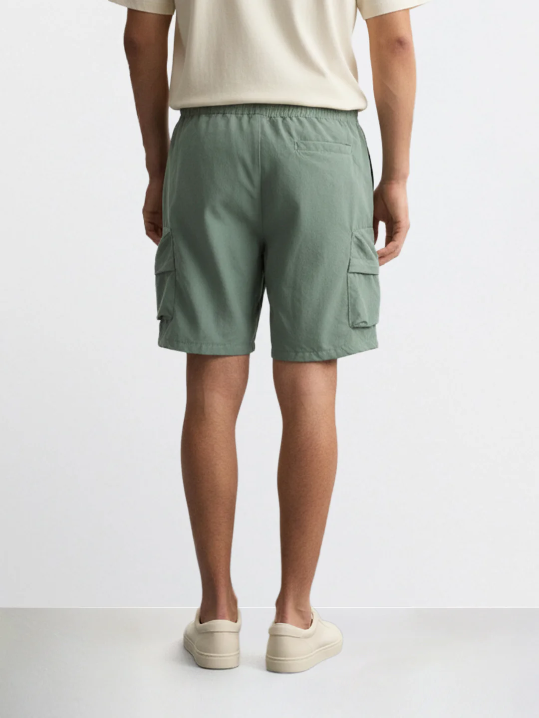 Men's Green Relaxed Fit Solid Utility Shorts - Image 2