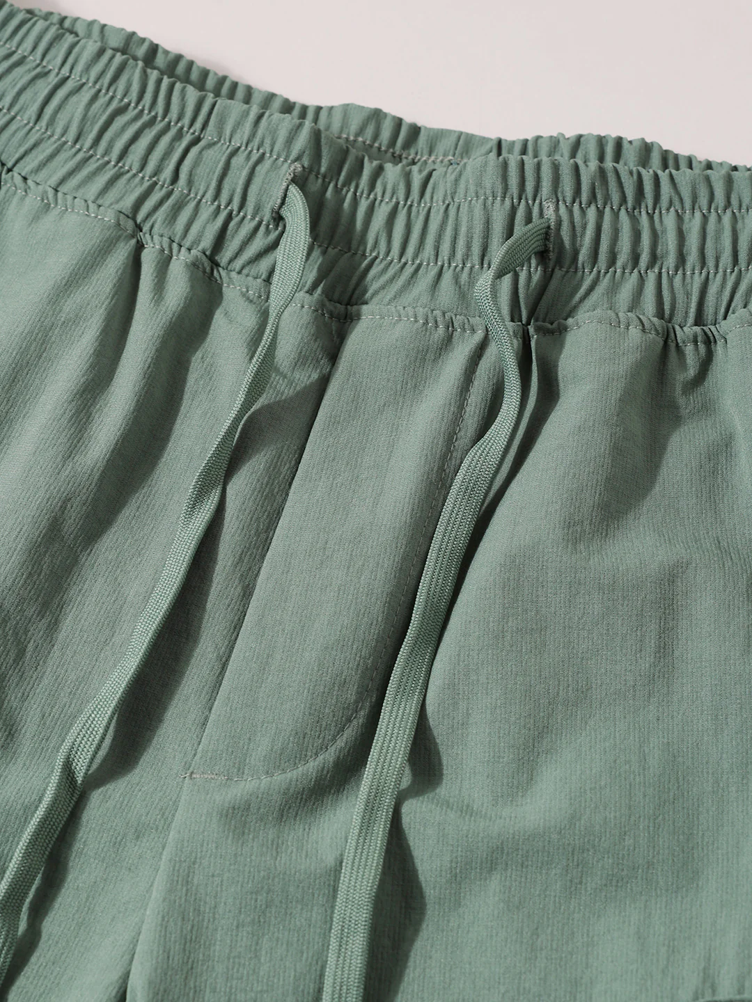 Men's Green Relaxed Fit Solid Utility Shorts - Image 6
