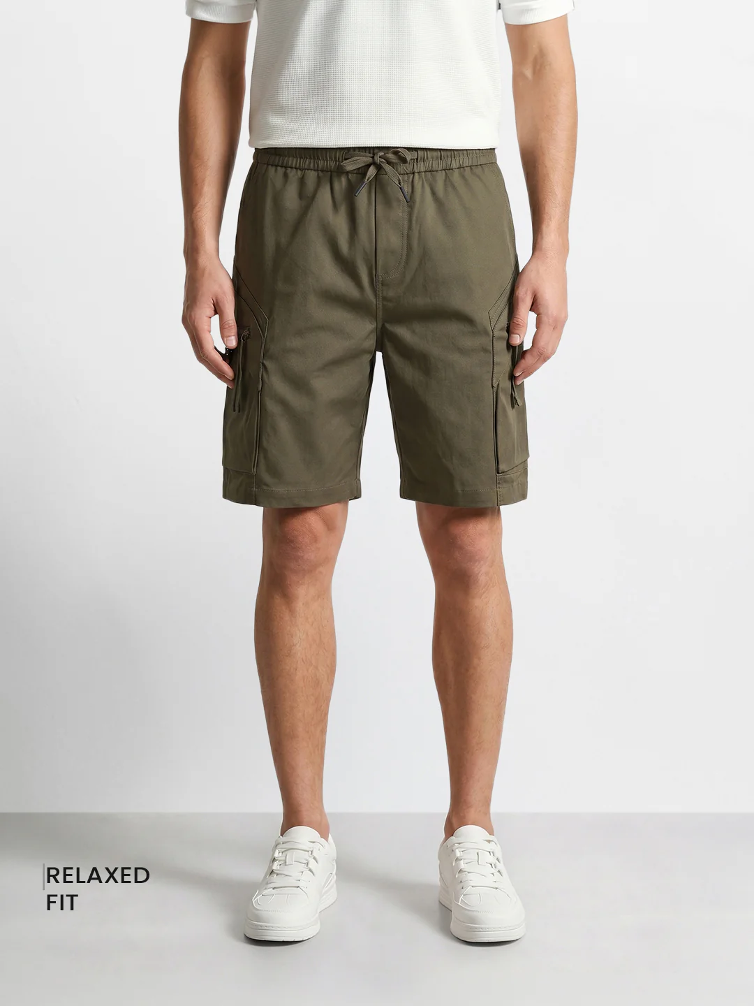 Men's Green Relaxed Fit Solid Utility Shorts - Image 2