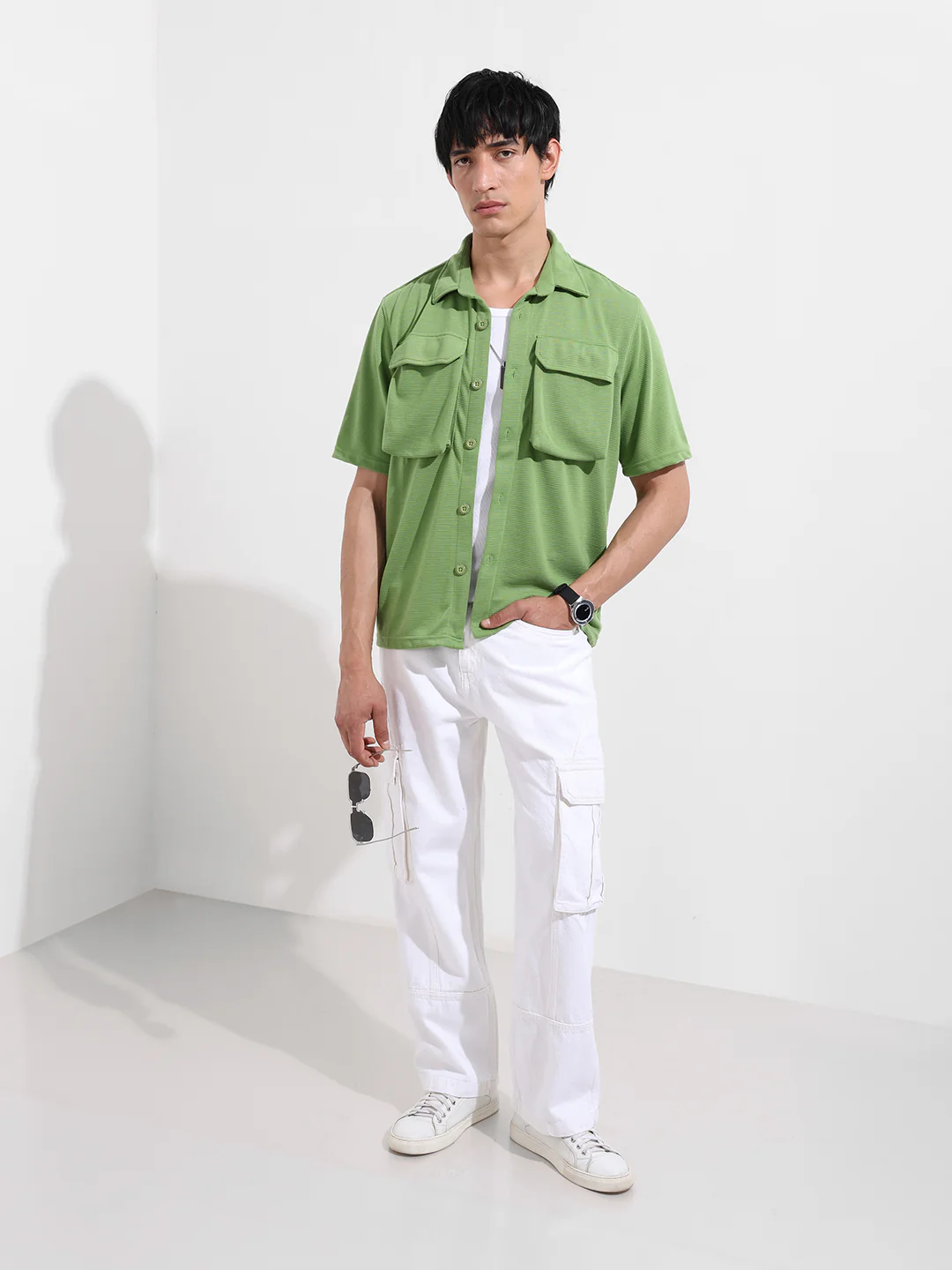 Men's Green Relaxed Fit Solid Street Wear Shirt - Image 2