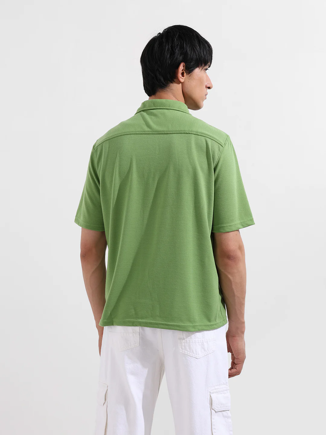 Men's Green Relaxed Fit Solid Street Wear Shirt - Image 5
