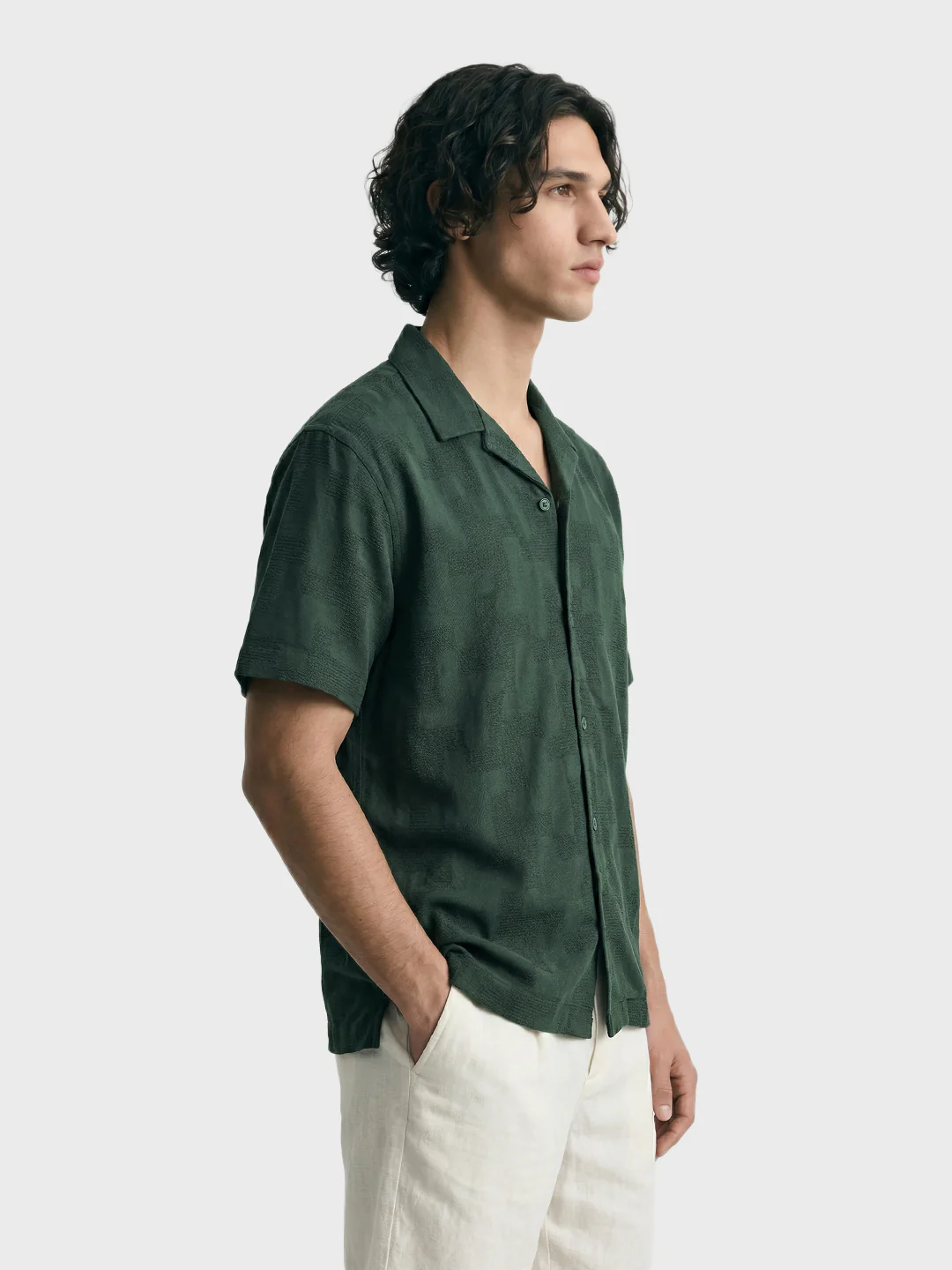 Men's Green Relaxed Fit Solid Casual Shirt - Image 3