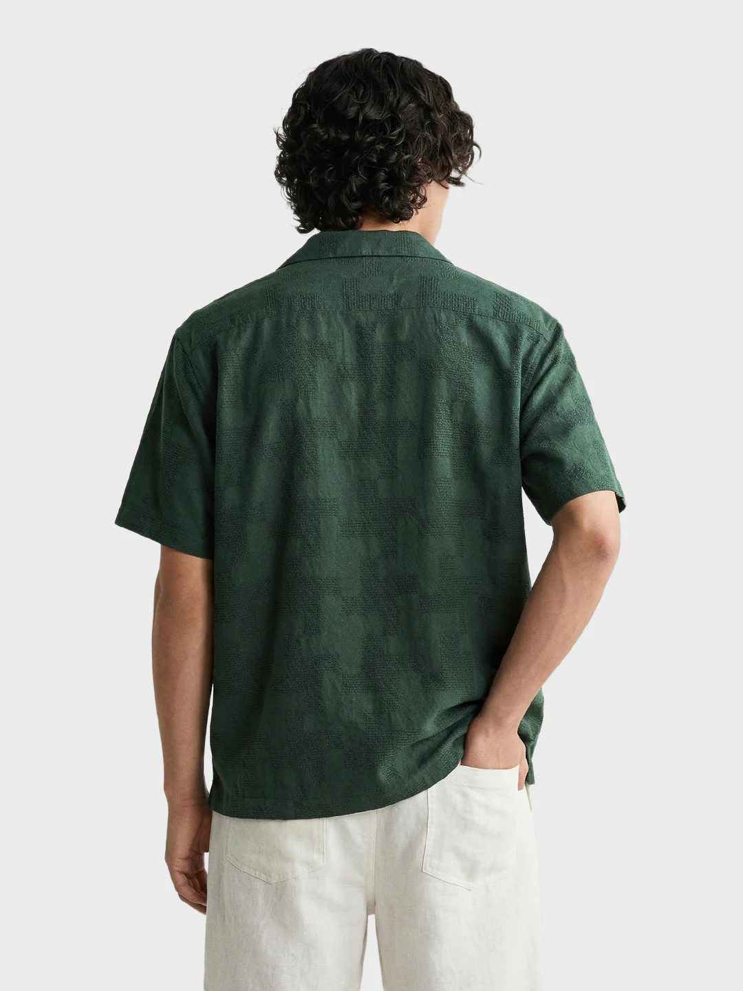 Men's Green Relaxed Fit Solid Casual Shirt - Image 4