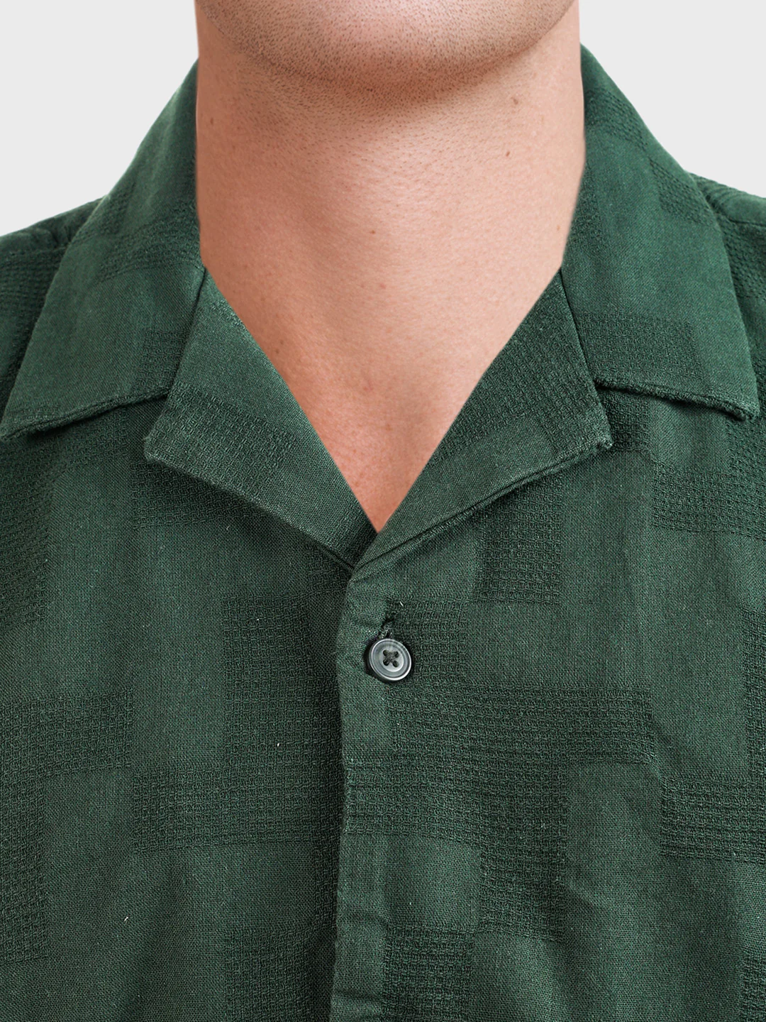 Men's Green Relaxed Fit Solid Casual Shirt - Image 7