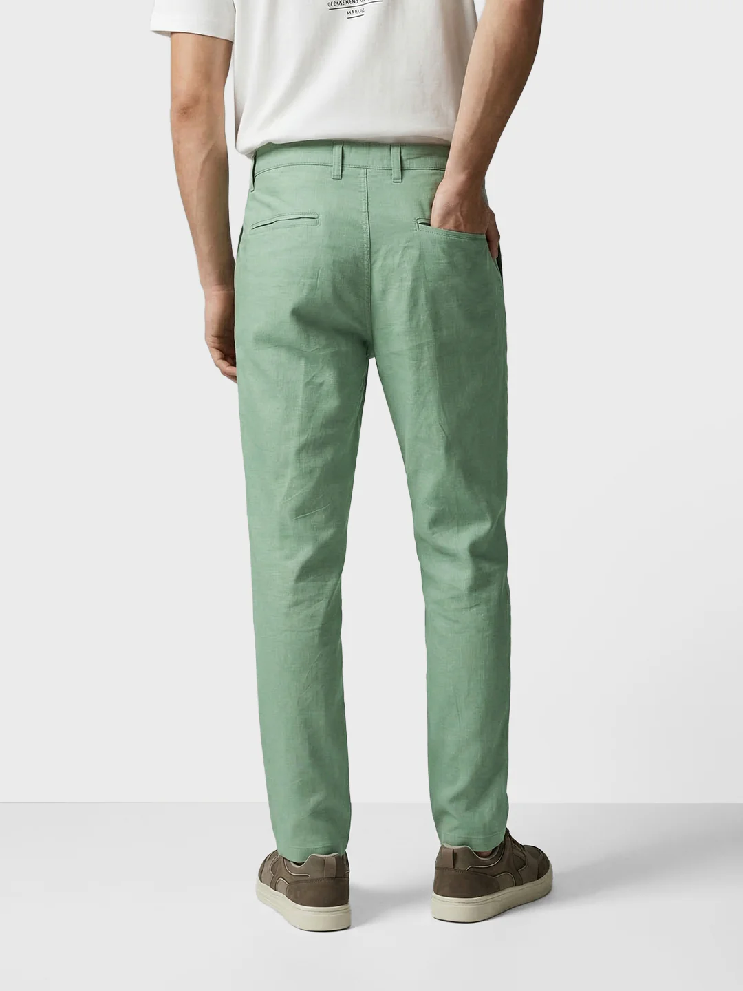 Men's Green Slim Fit Solid Casual Chinos - Image 4