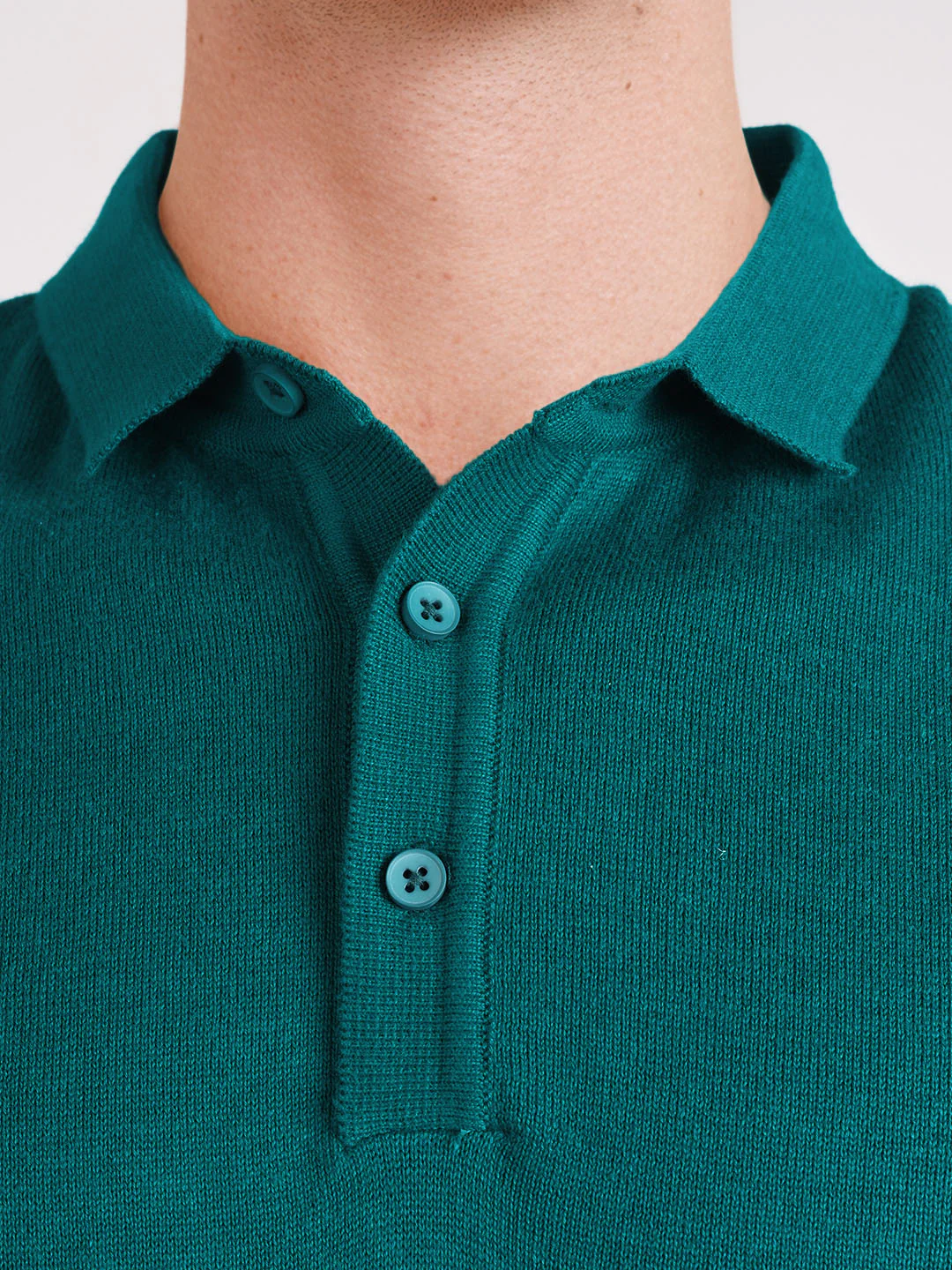 Men's Green Slim Fit Solid Casual T-Shirt - Image 4