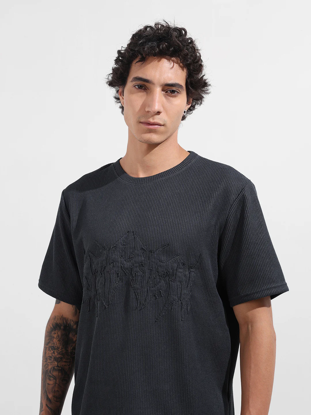 Men's Grey Boxy Fit Textured Casual T-Shirt - Image 4