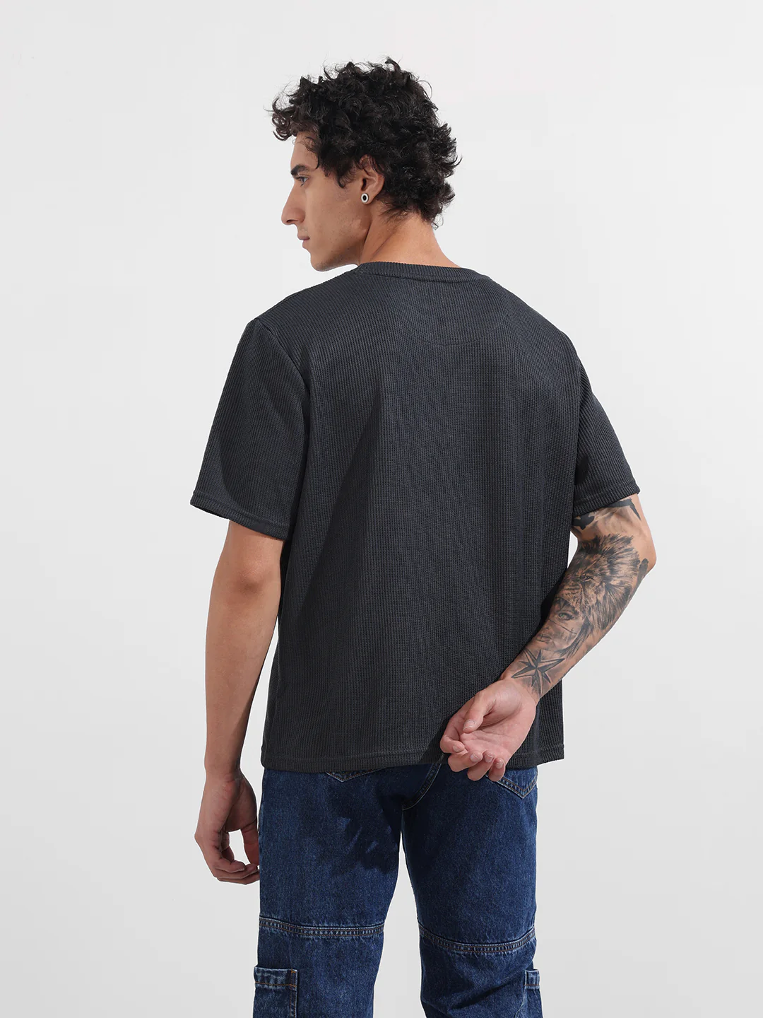Men's Grey Boxy Fit Textured Casual T-Shirt - Image 5